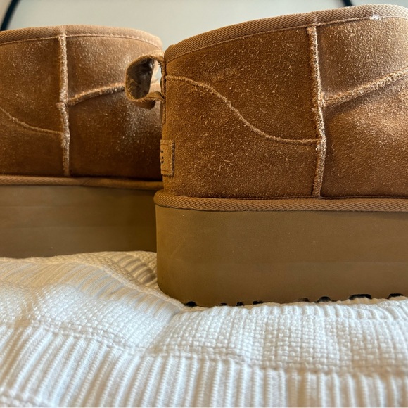 UGG Classic Mini Platform in Chestnut - Picture 2 of 5